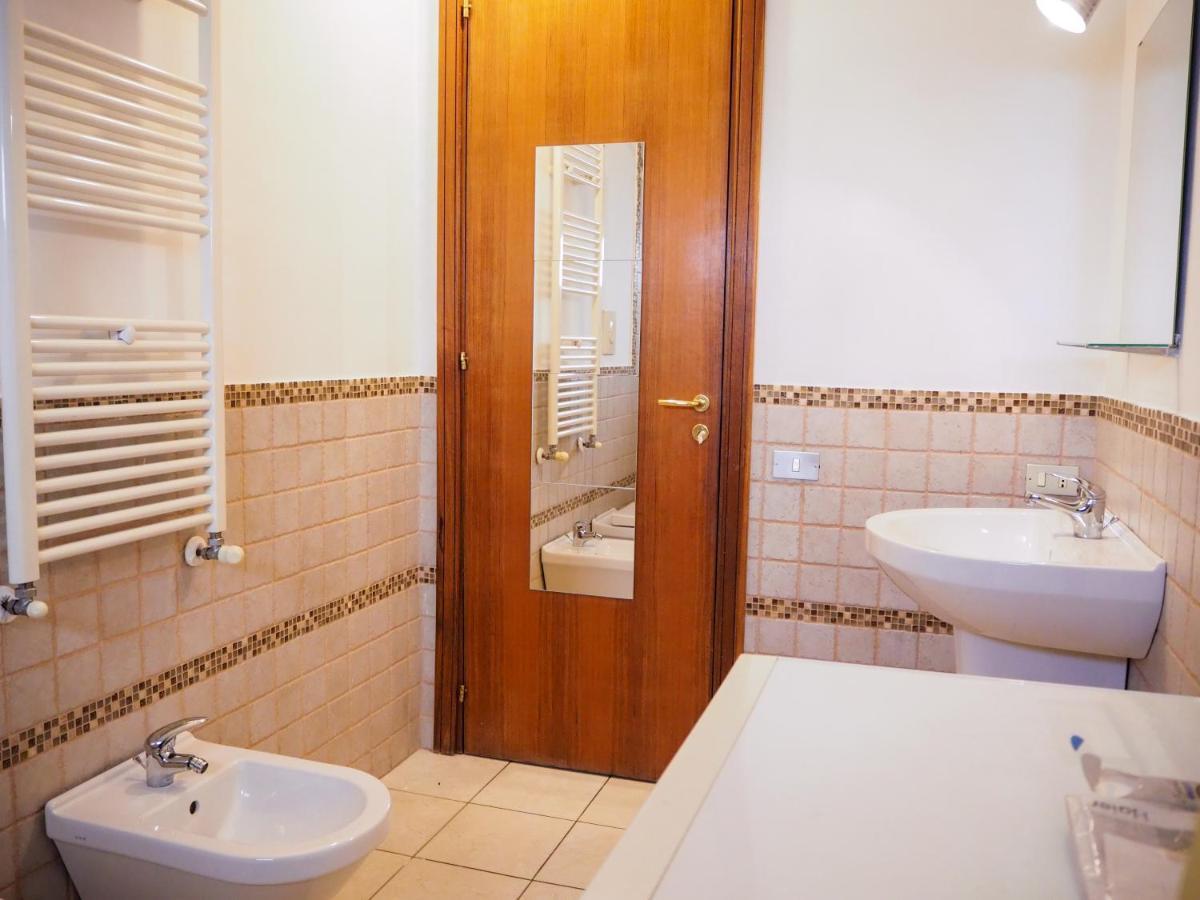 Ferienwohnung Terrazza Cavour Bari Exterior foto