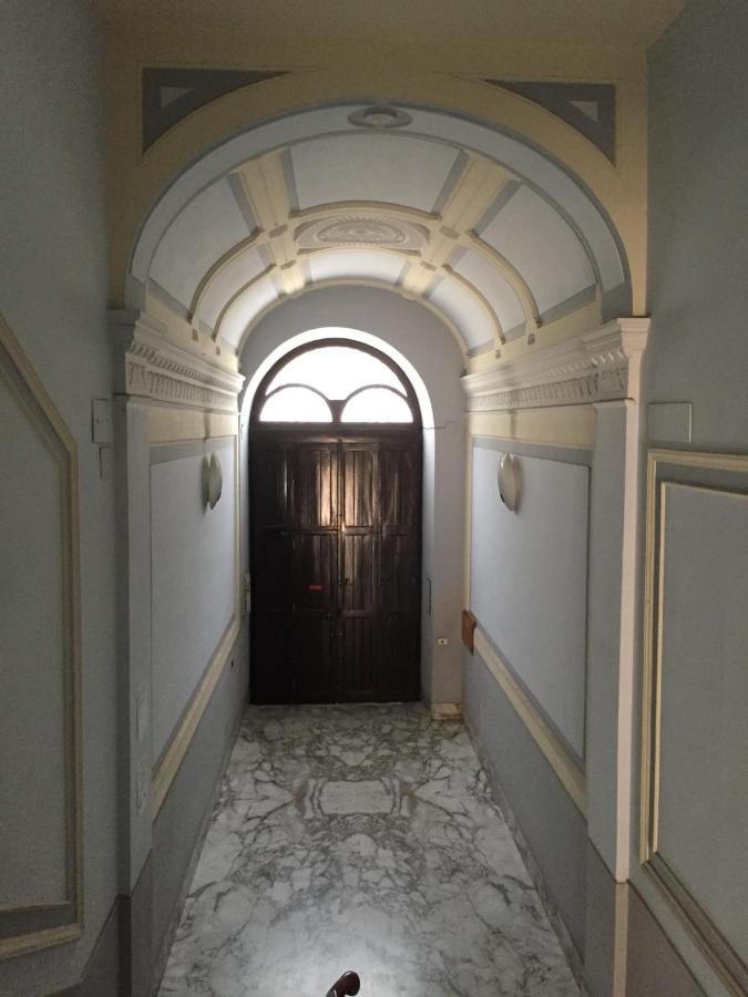 Ferienwohnung Terrazza Cavour Bari Exterior foto